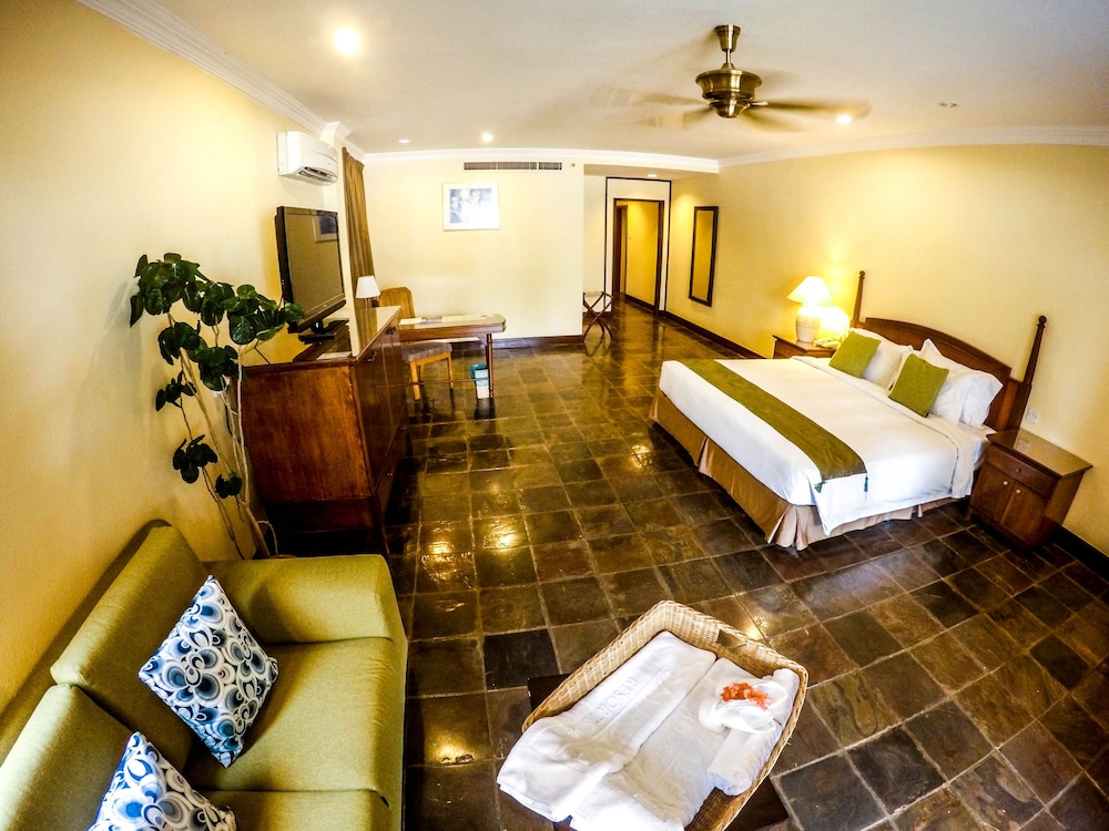Suite Sea View King Bed - Photo 1