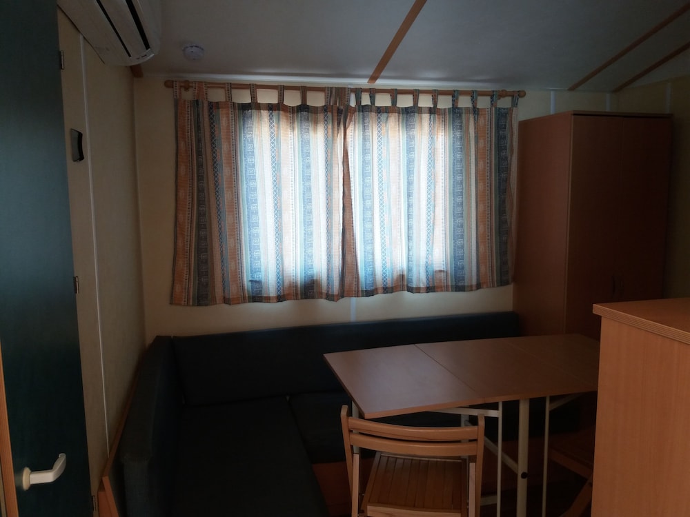 Bungalow, 2 Bedrooms, Garden View photo 2