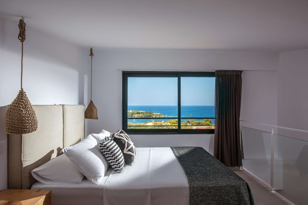 Deluxe Maisonette Sea View - Photo 4