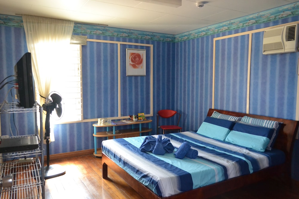 Blue Room photo 2