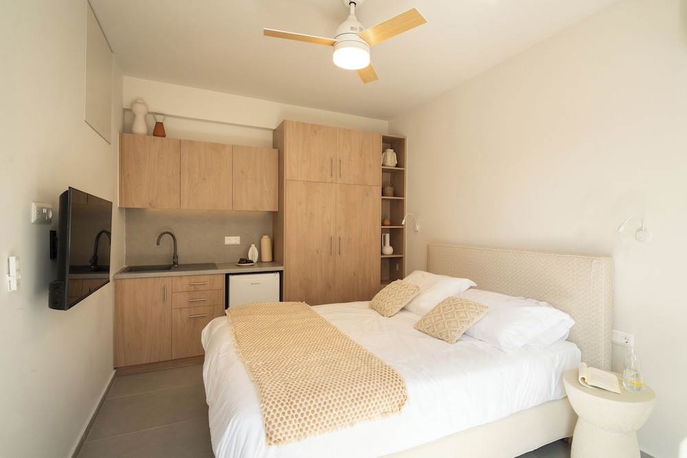 Standard Double Room, Balcony, City View