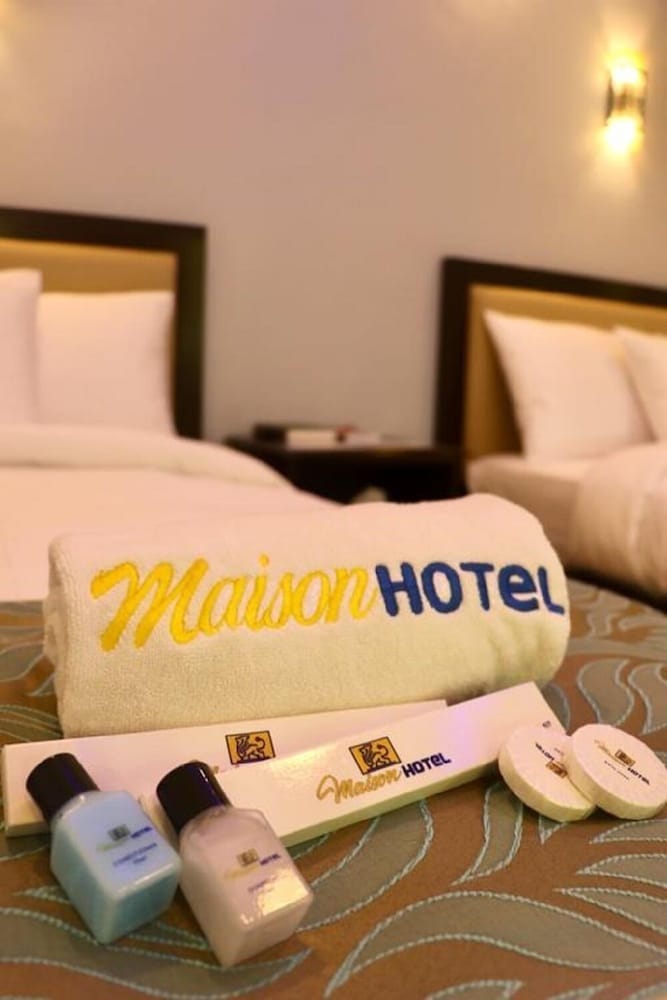 Premium Deluxe Room - Photo 13