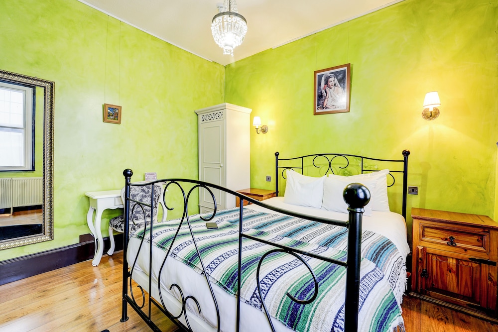 Deluxe Triple Room photo 3