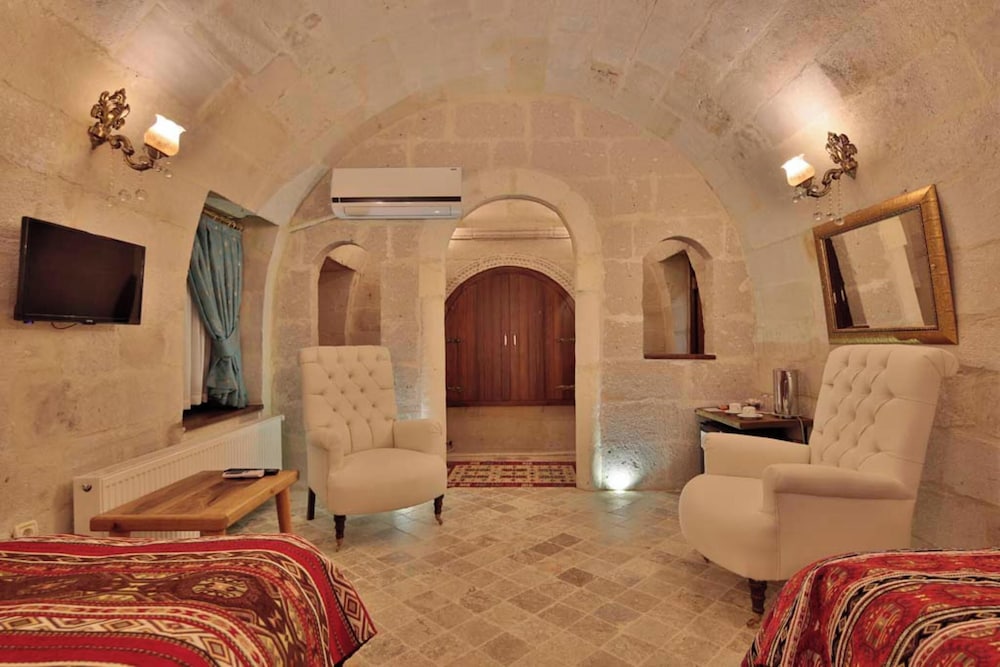 109 - CHAPEL SUITE photo 3