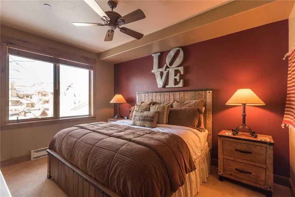 Condo, 1 King Bed with Sofa bed (2210 Timberline Lodge, Trappeur's Cro) photo 3