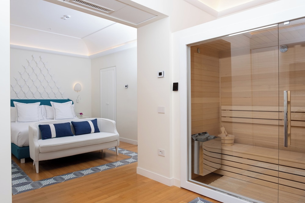 Spa Patio Suite