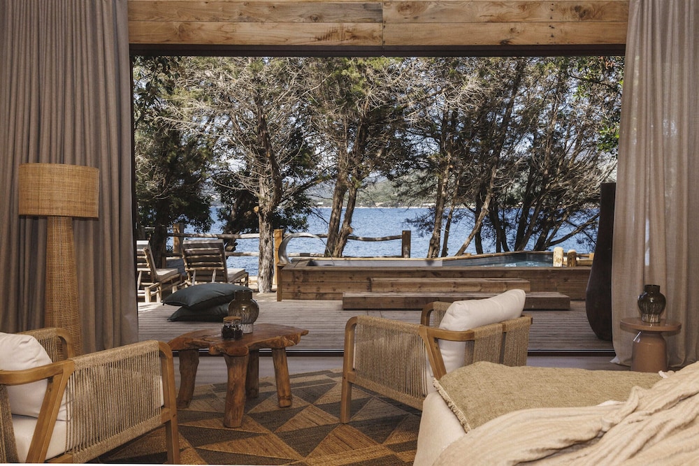 Signature Suite, Sea View