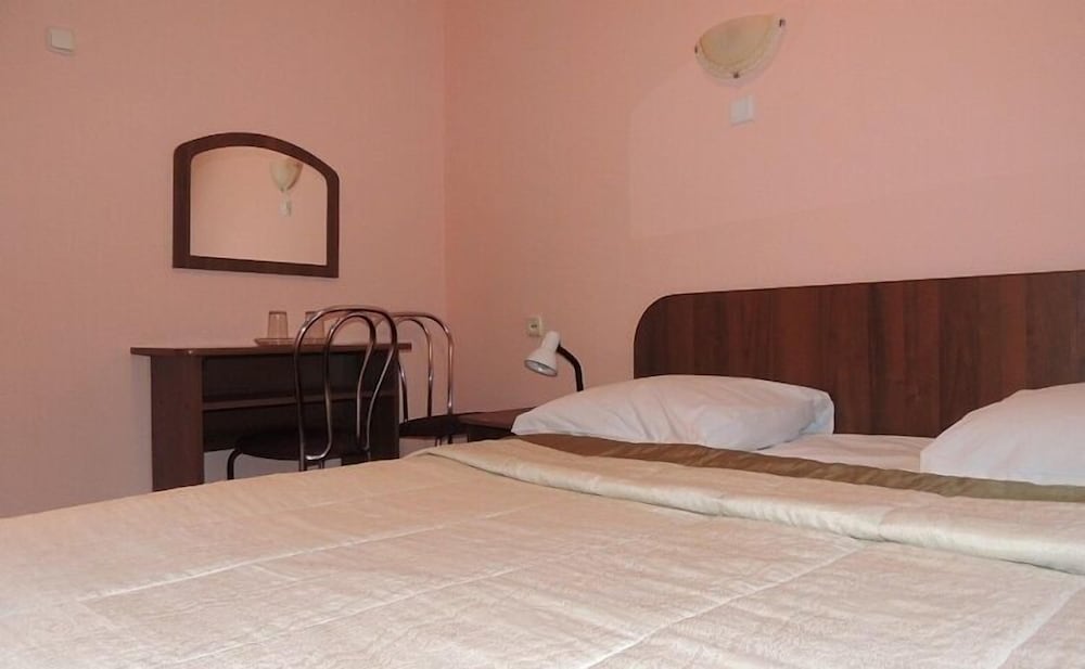 Standard Double Room photo 3