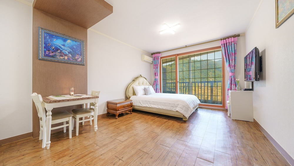 Basic Room, 1 Bedroom (Yeoulbit(river view)) - Photo 1