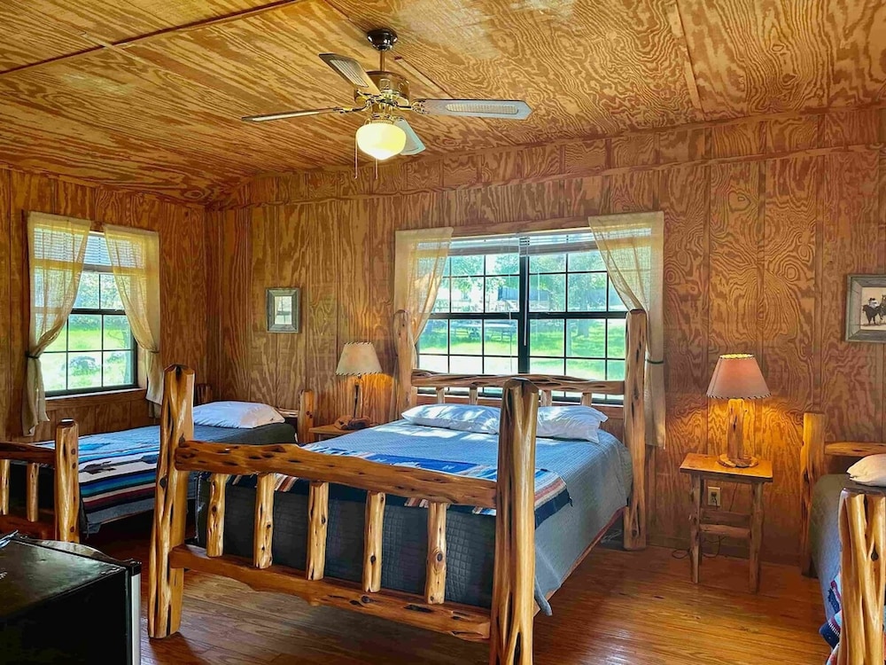 Cabin photo 2