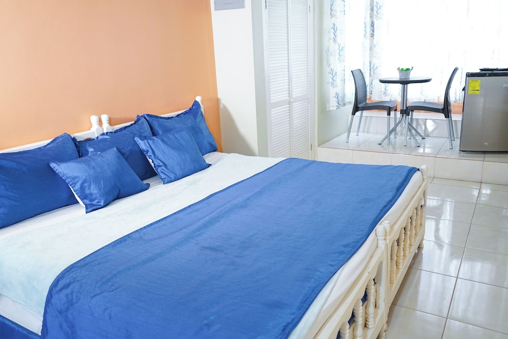 Superior Studio Suite, Garden View