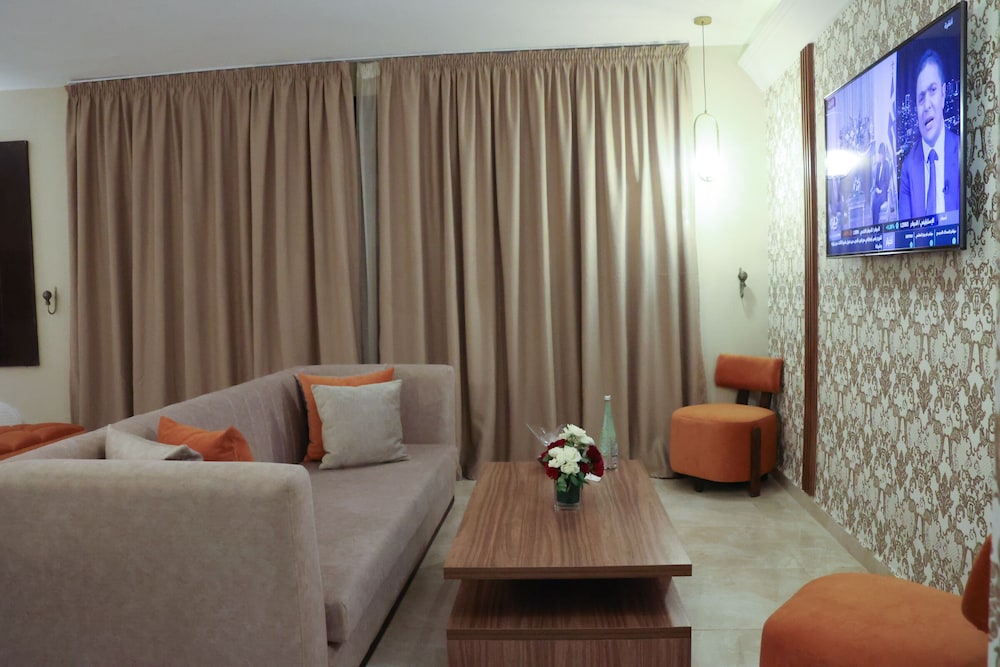 SUITE PRESTIGE - Photo 13