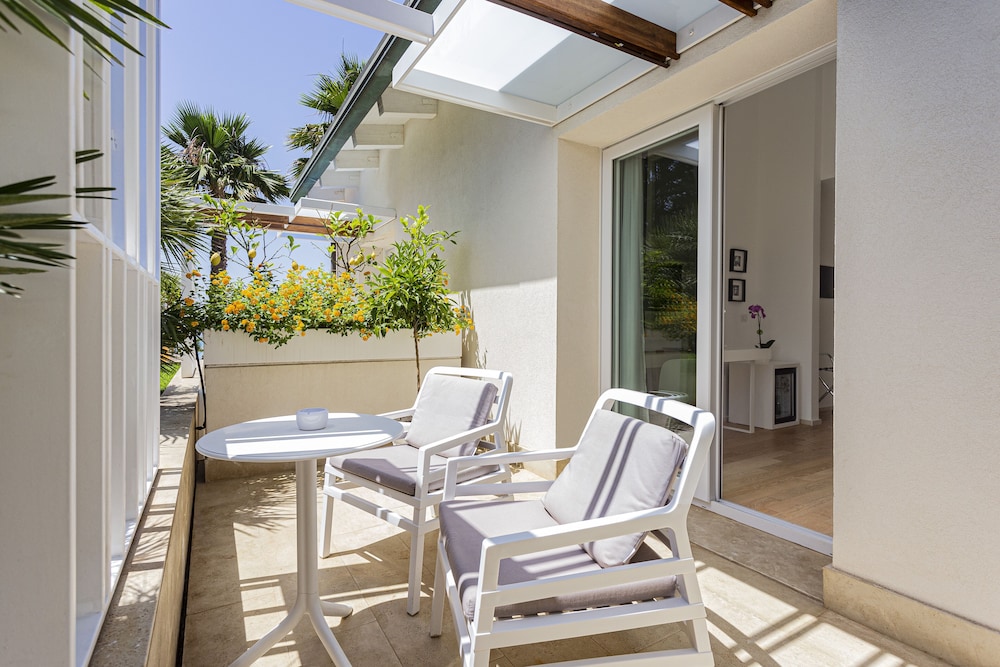 Standard Room, Terrace, Garden View photo 2