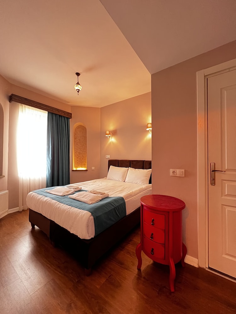 Junior Room - Photo 1