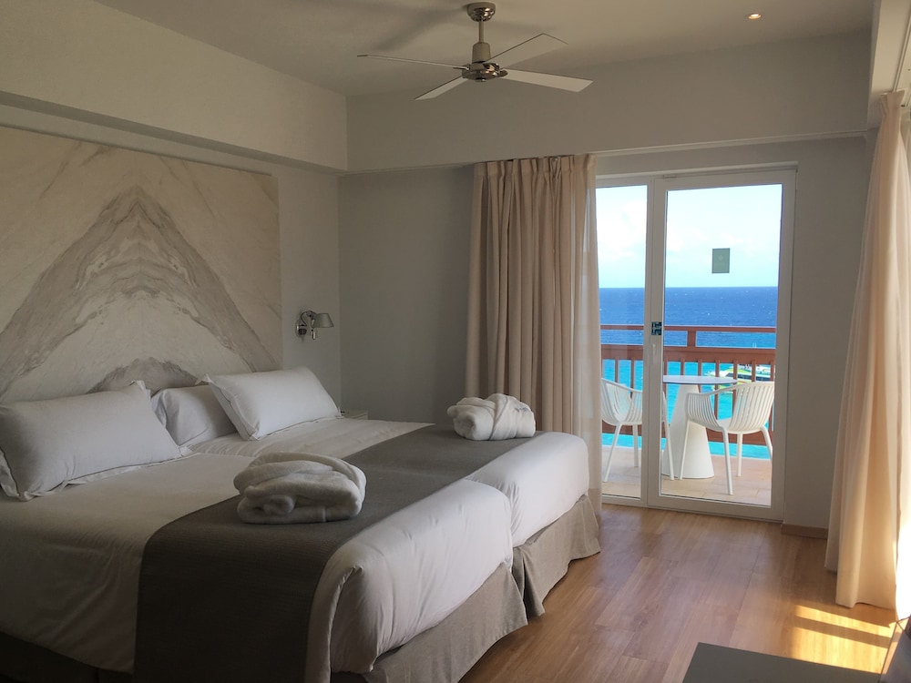 Habitación Doble, Vista Parcial al Océano
