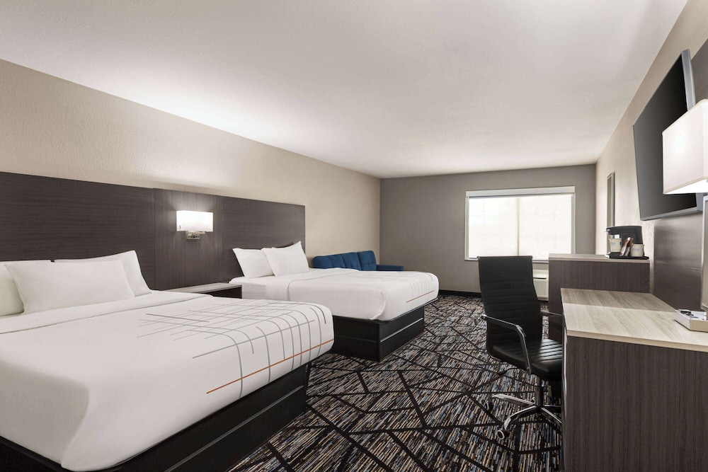 Room, Multiple Beds, Non Smoking (Efficiency) - Photo 1