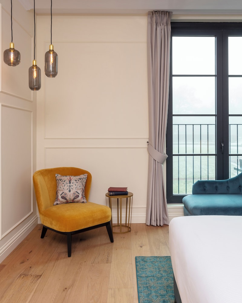 Room, 1 King Bed (Estate) - Photo 2