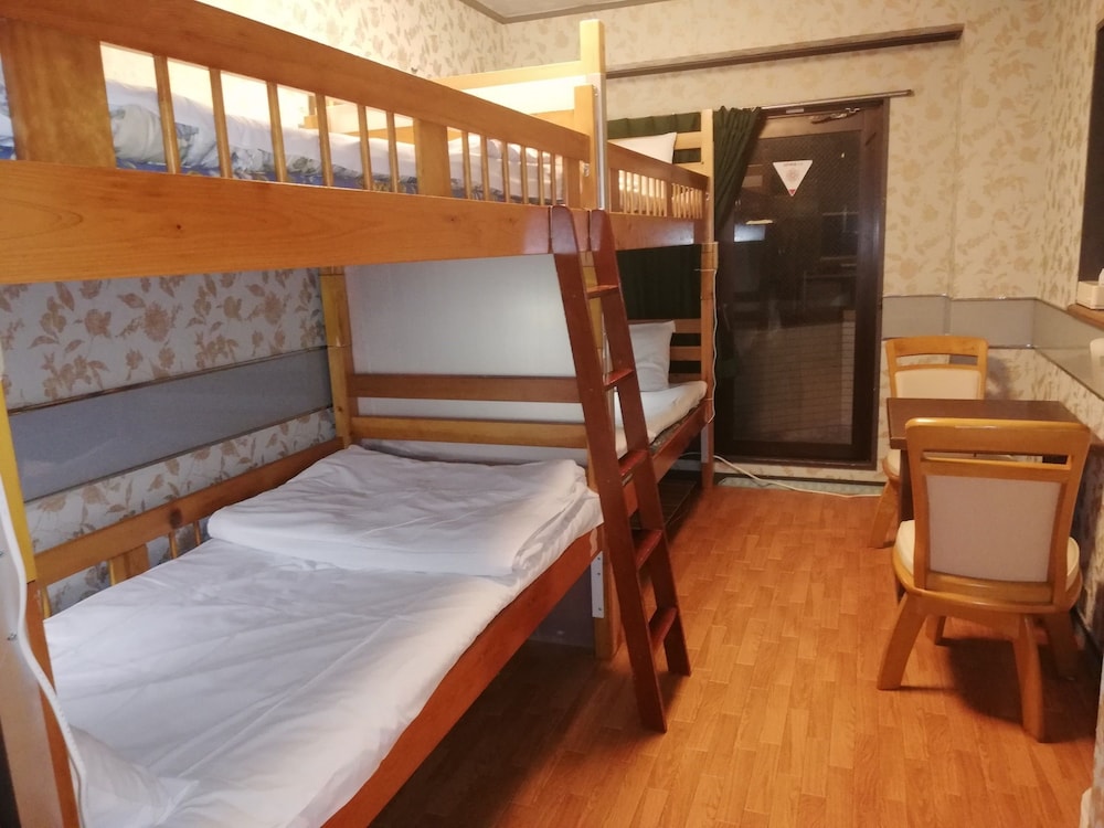 Quadruple Room with Bathroom photo 1