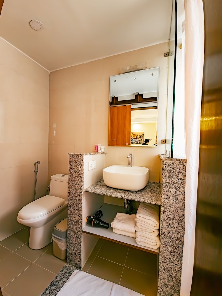 Deluxe Twin Room, 2 Twin Beds - Photo 7