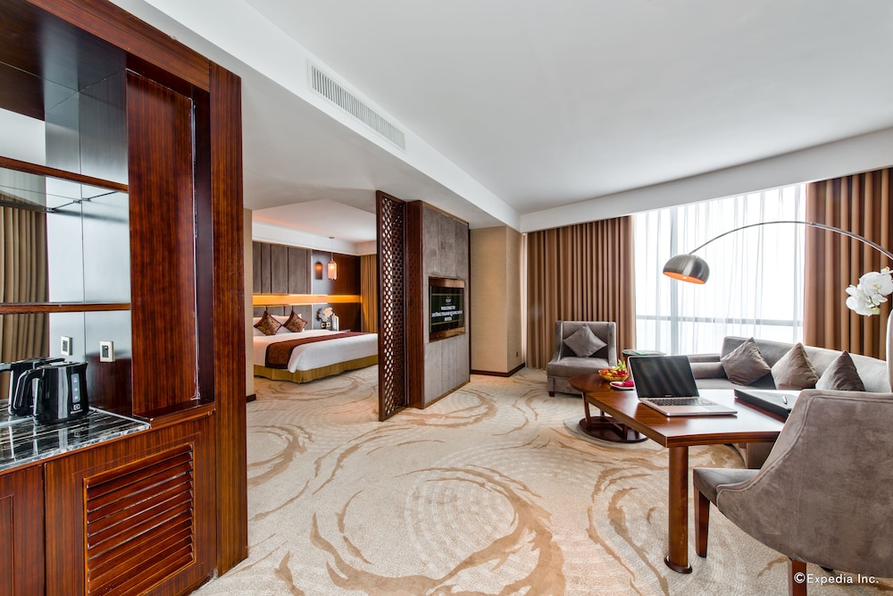 Executive Suite photo 2