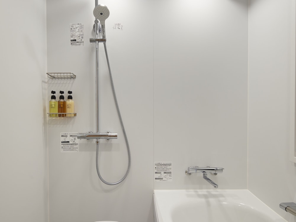 Premier Twin Room, Non Smoking - Photo 11