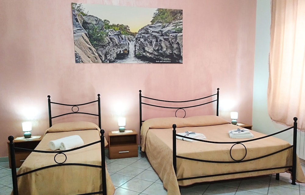Classic Triple Room, City View