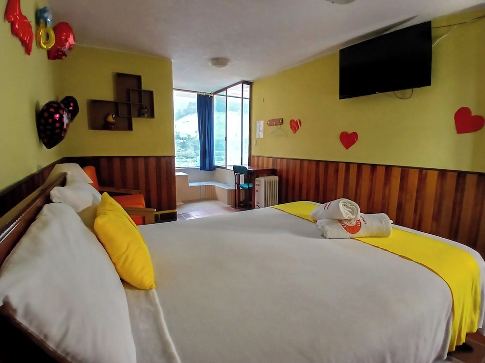 Deluxe Double Room, Private Bathroom, Mountain View photo 2