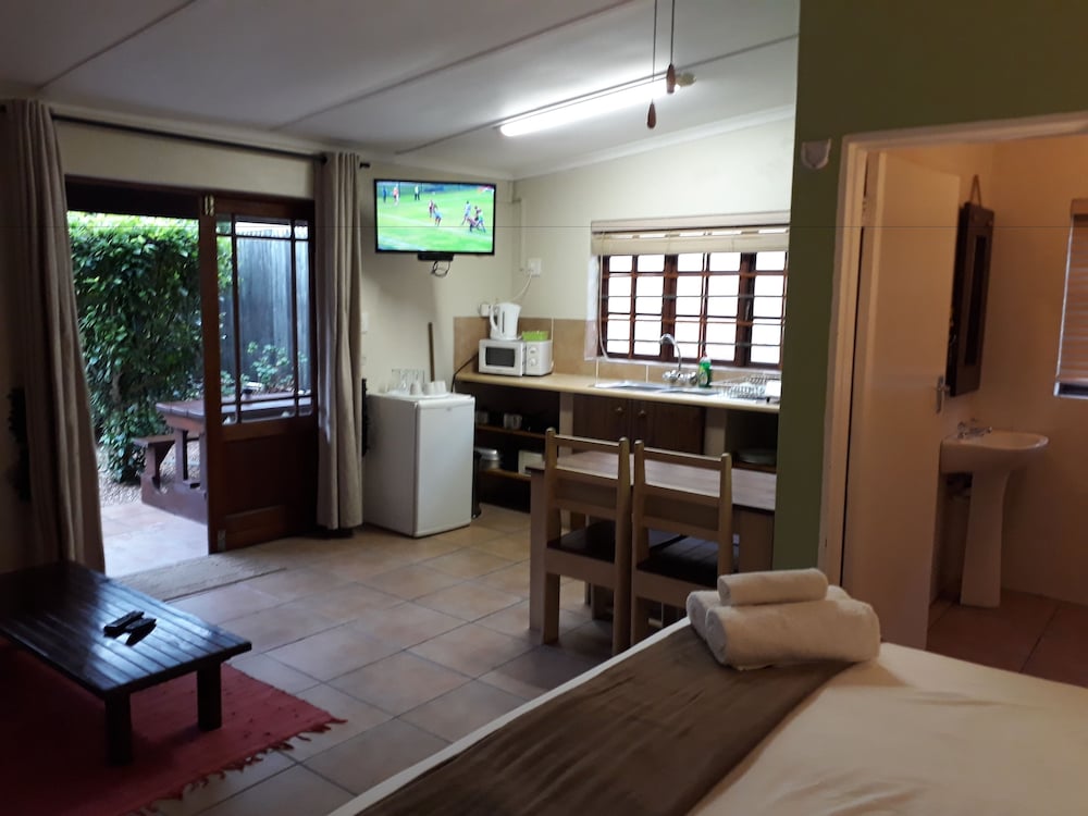 Classic Room, 1 Bedroom, Non Smoking photo 2