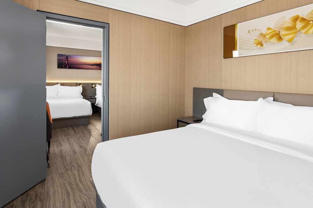 Family Double or Twin Room, 3 Twin Beds - Photo 1