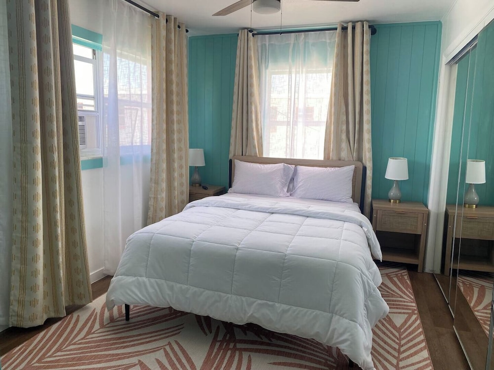 Premium Suite, 1 Queen Bed with Sofa bed