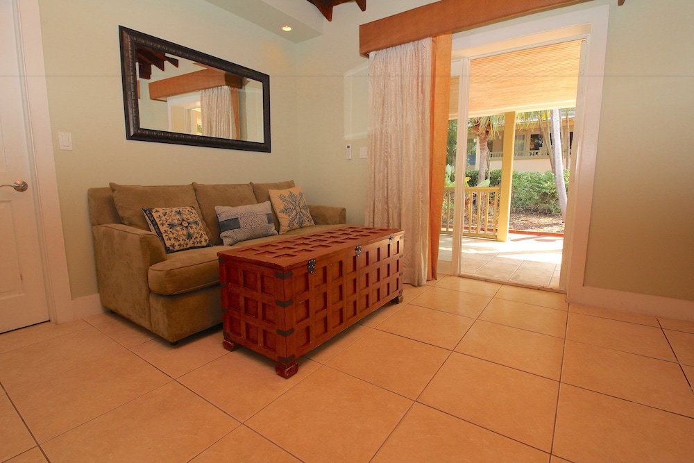 Premium Condo, 1 Bedroom photo 3