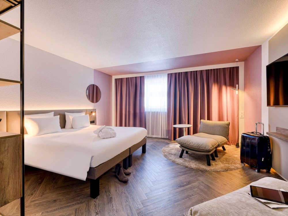 Suite, 1 Double Bed - Photo 21
