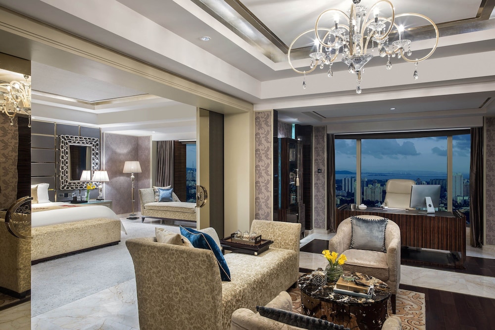 Suite, 1 King Bed