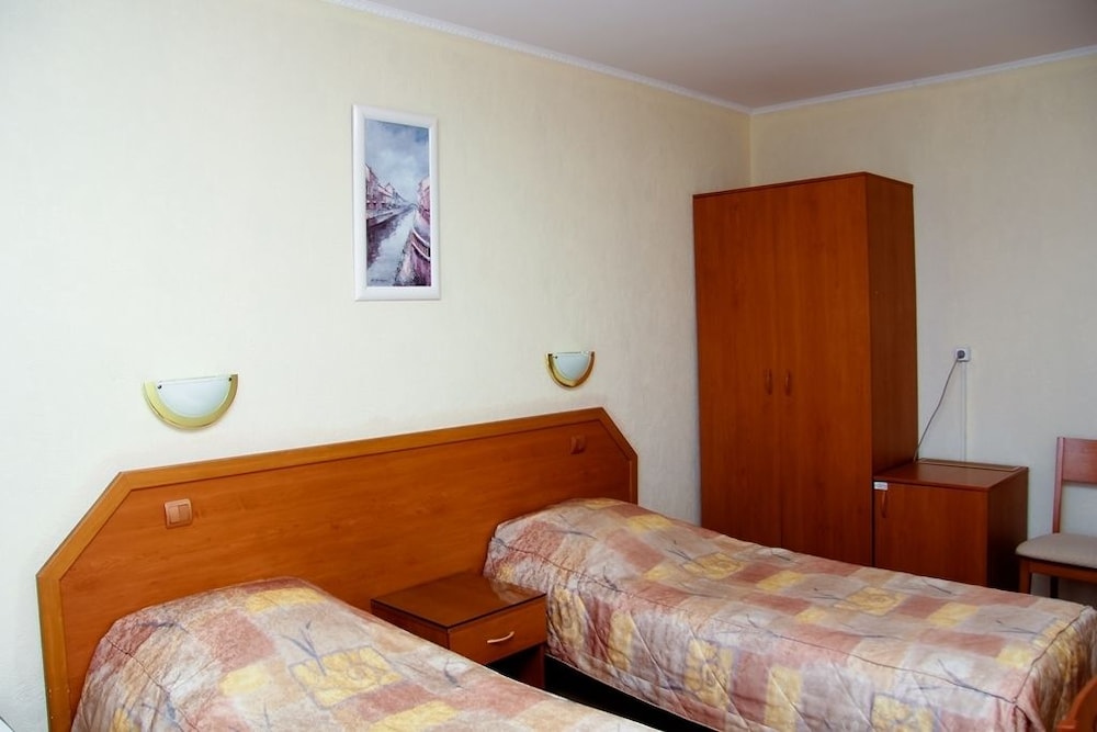 Standard Twin Room photo 2