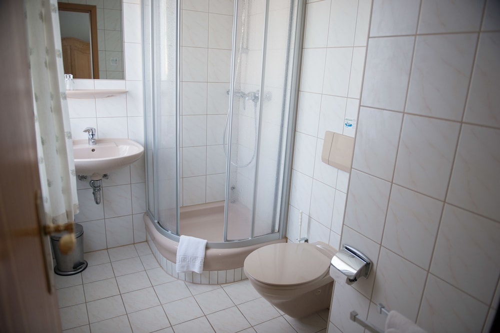 Double Room - Photo 2