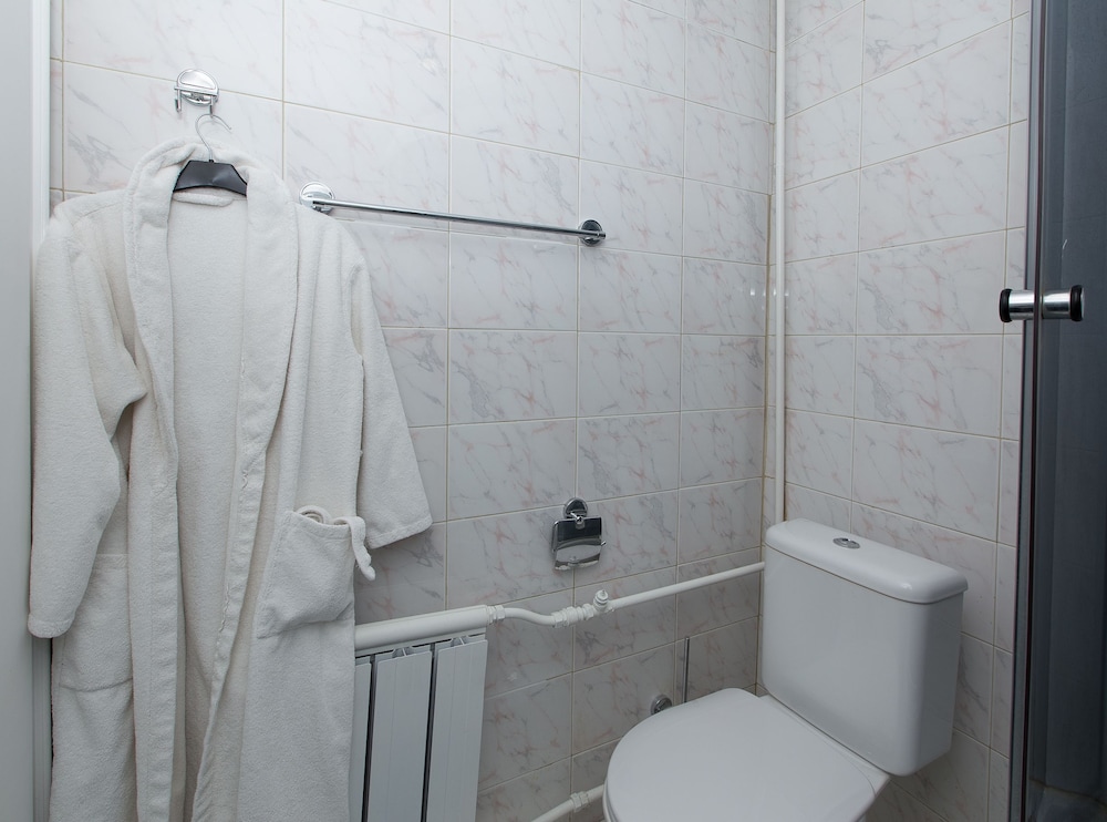 Economy Double or Twin Room, 1 Bedroom photo 2