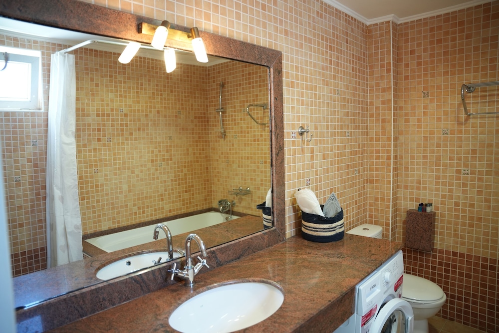 Superior Apartment photo 2