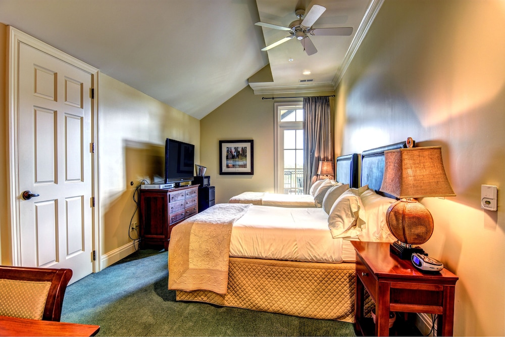 Deluxe Suite photo 1
