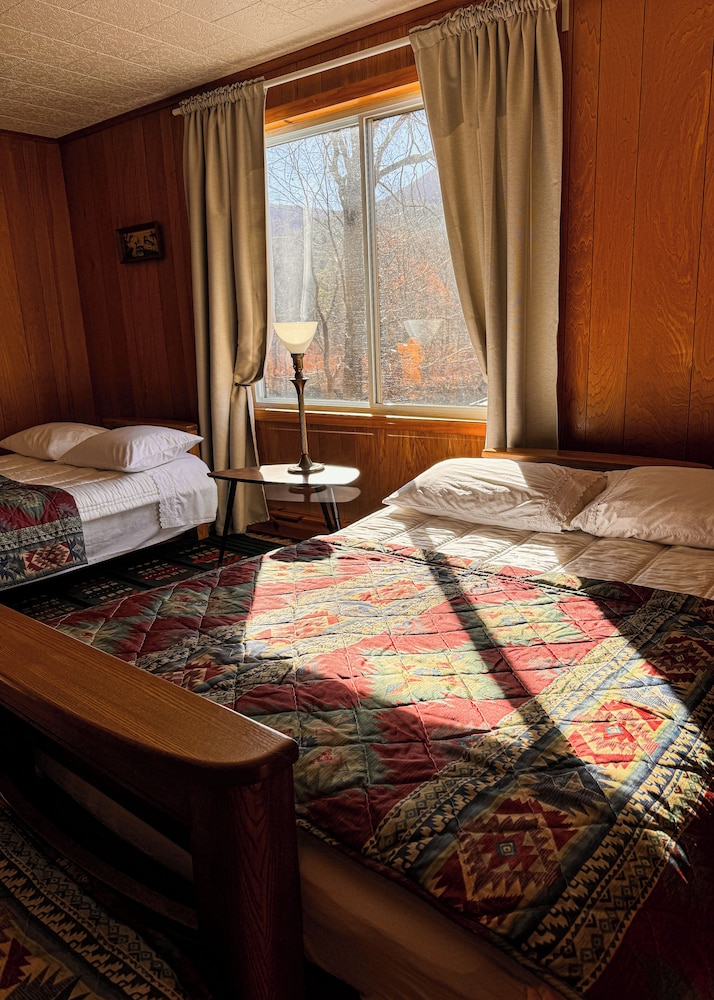 Family Suite, Bathtub photo 2