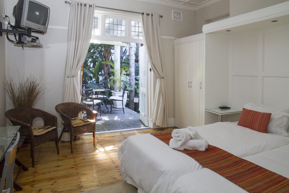 Room 4 Deluxe Double