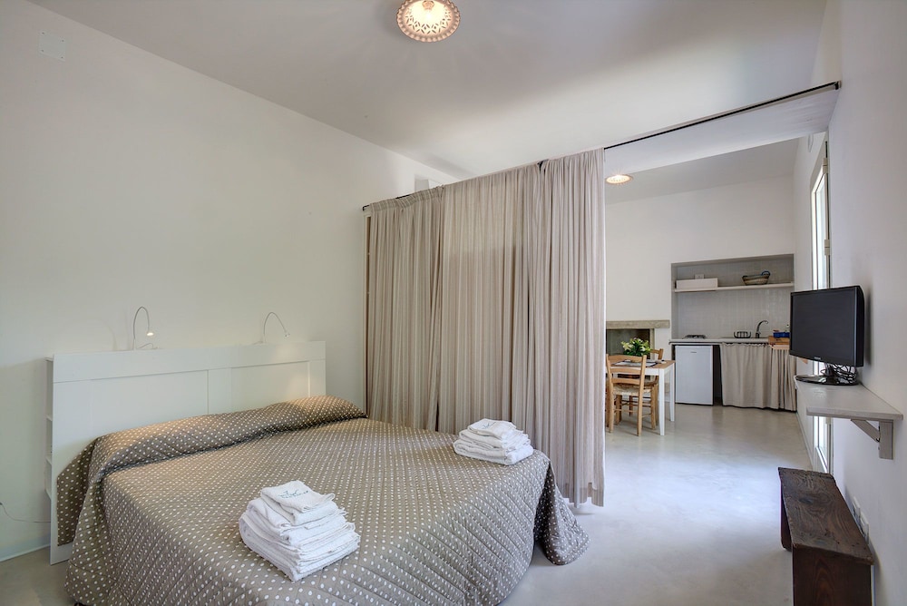 Studio Suite, Garden View