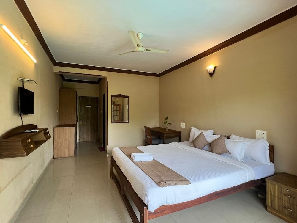 Luxury Double Room Single Use, Balcony, Pool View