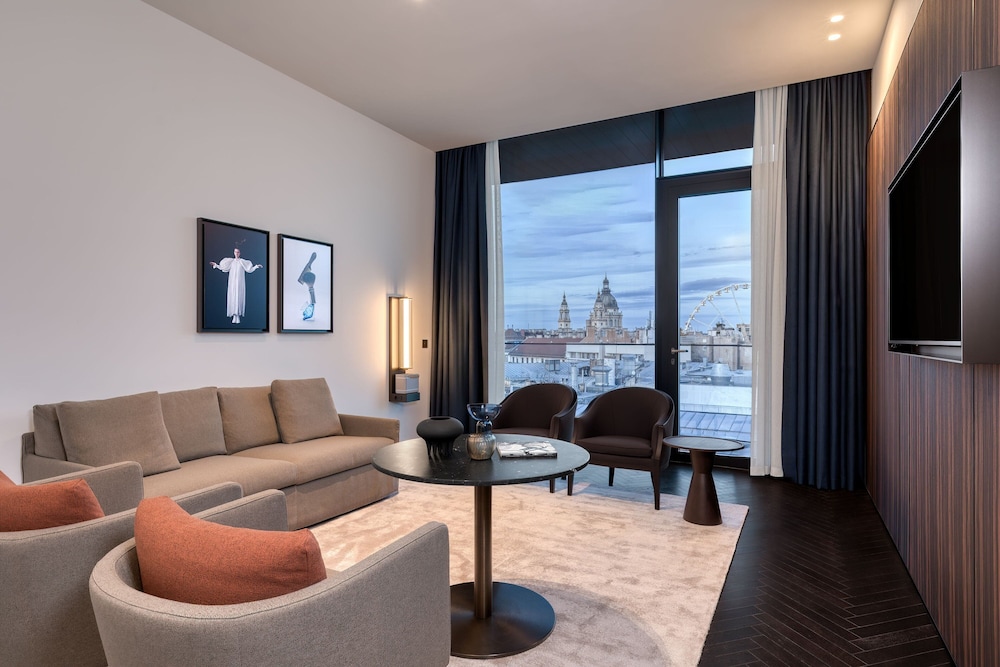 Suite, 1 Bedroom, Balcony (View) - Photo 4