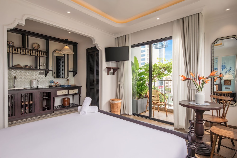 Deluxe Double Room, River View