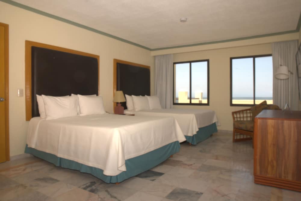 Junior Suite Double Ocean Front