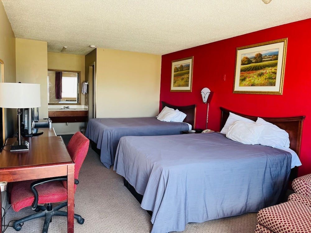 Standard Room, 2 Queen Beds, Non Smoking