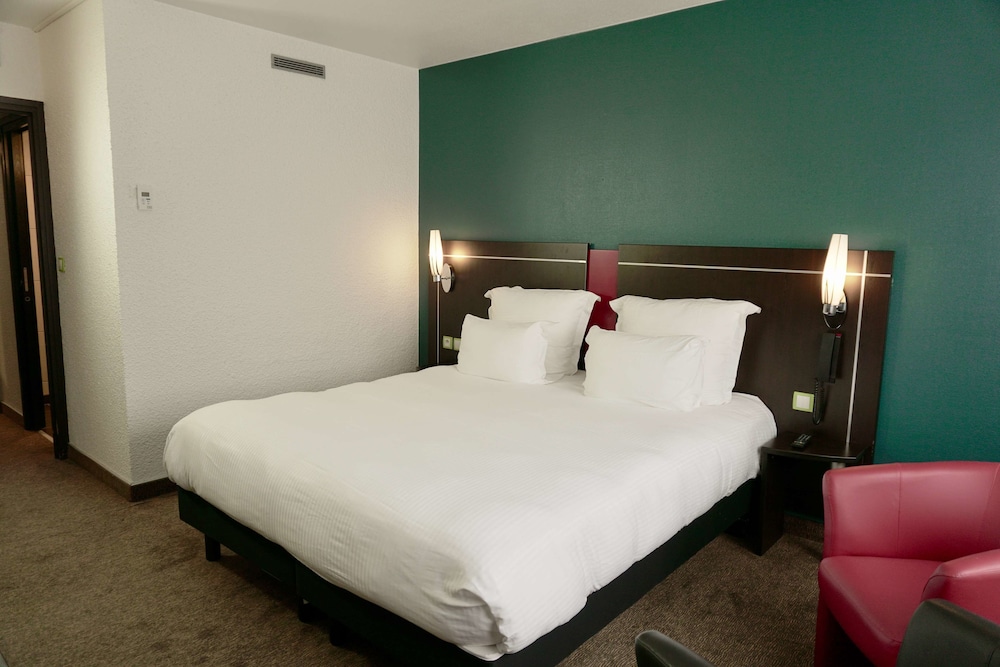Classic Room, 1 King Bed (King) - Photo 2