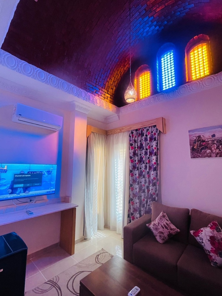 Deluxe Studio Suite