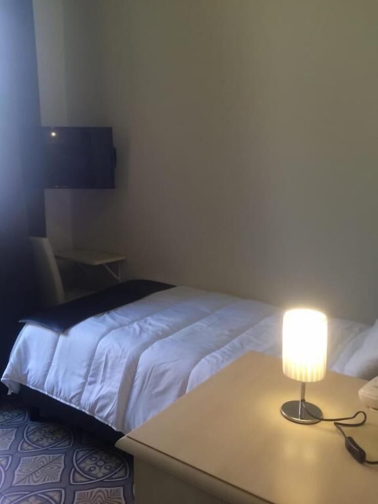 Single Room photo 3