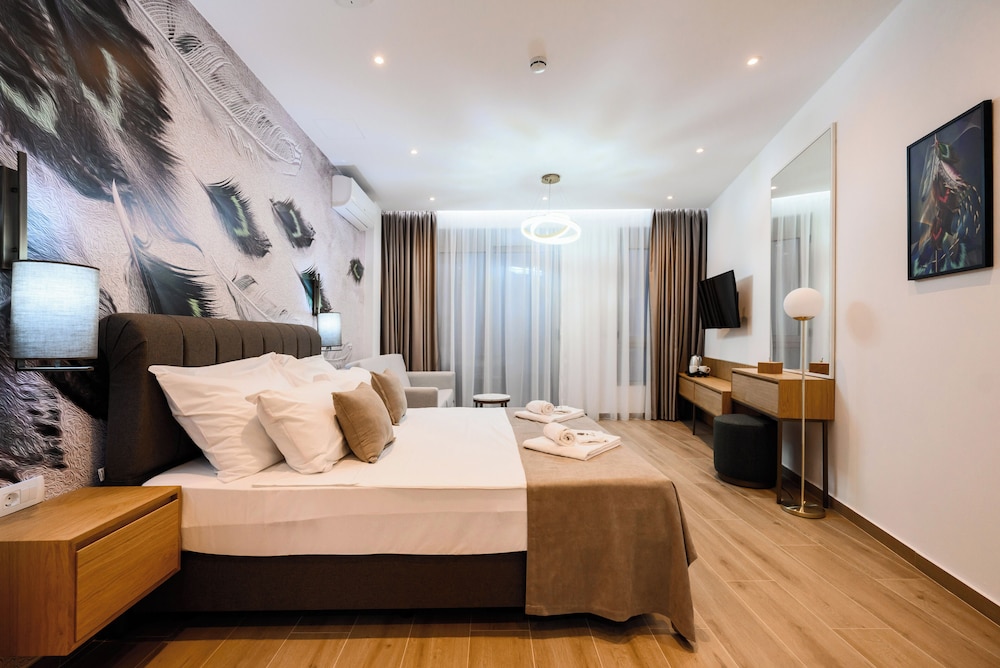 Standard Studio, 1 Queen Bed with Sofa bed, Sea View